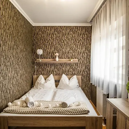 Myflat Club 218 Golden Wellness