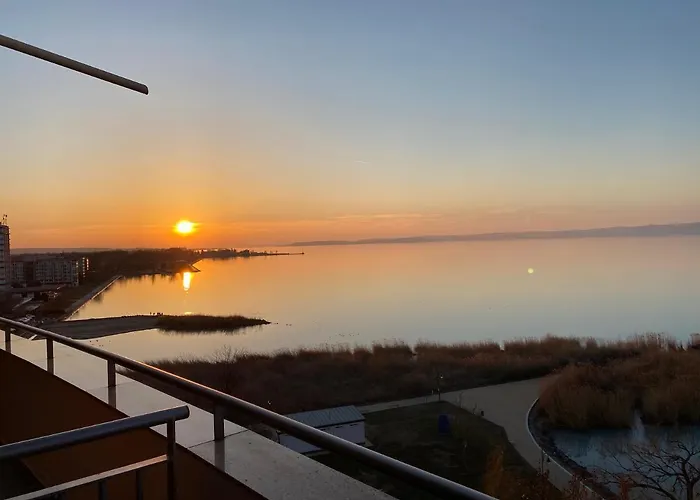 Myflat Club 218 Golden Wellness *